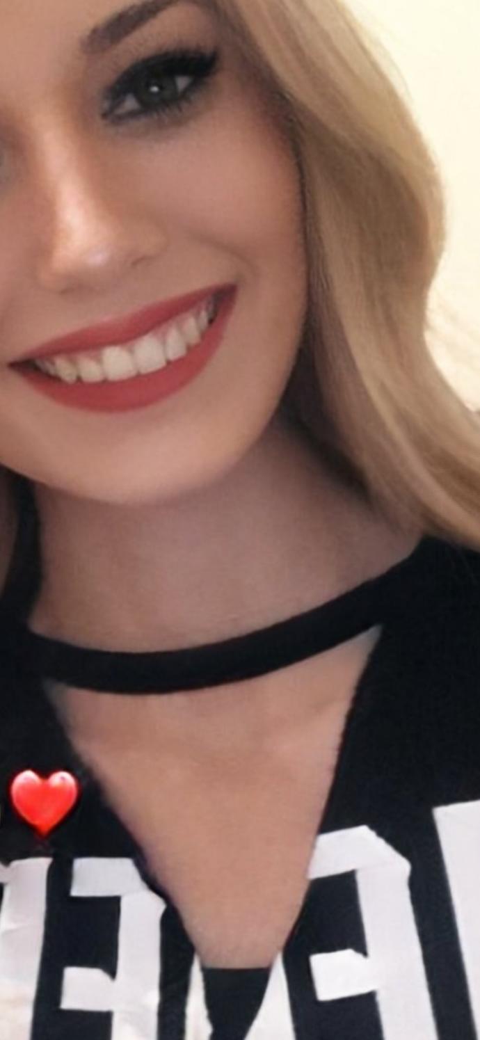 Sağ öndekine iyi bakarsanız, önde olduğunu görürsünüz.