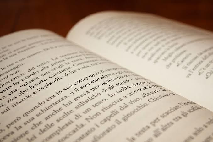 En yakınınızdaki kitabın 112. Sayfasının son cümlesinde ne yazıyor?