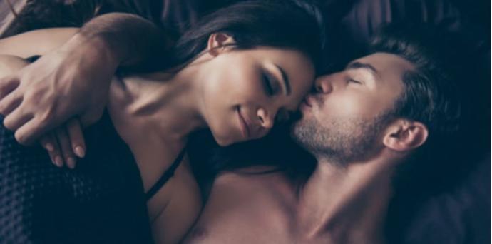 Çok seksi ve çekici geldiği için sevmediğiniz biriyle sevgili olur musunuz?