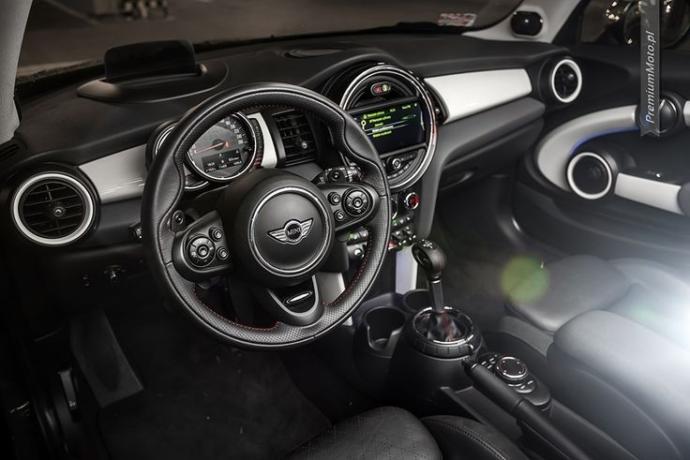 Mini Cooper mi alsam yoksa Golf mu? Hangisi daha kullanışlı ve avantajlı?
