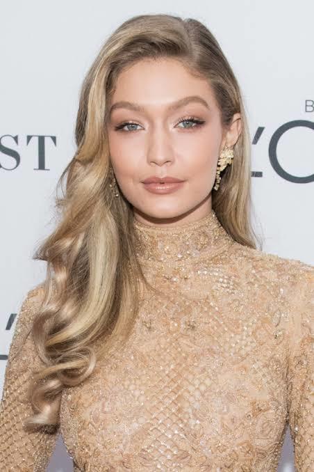 Gigi Hadid güzel mi sizce?