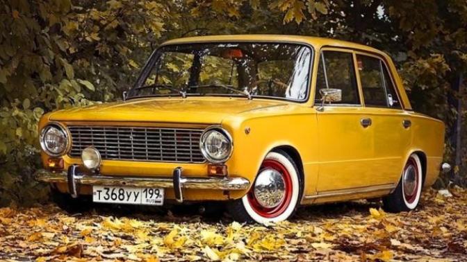 Nostaljik bir araba görünce aklınıza ilk hangi şarkı geliyor?
