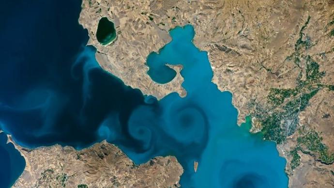 NASAnın online fotoğraf yarışmasında yarıfinal kazananı Van Gölü oldu! Birinciliğe bayrak asalım mı?