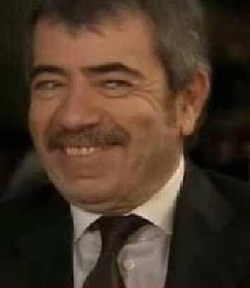 Öğretmenime aşığım ama?