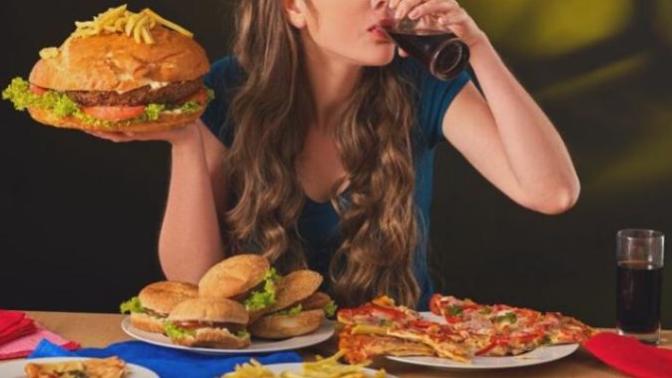 Yeme atağı geçirip diyetimi bozdum nasıl toparlayabilirim?