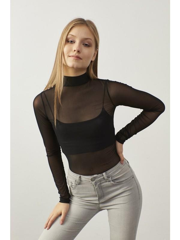Sizce bu bluzun icine sutyende baska ne giyilebilir bralet olurmu?