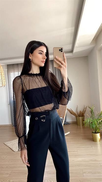 Sizce bu bluzun icine sutyende baska ne giyilebilir bralet olurmu?