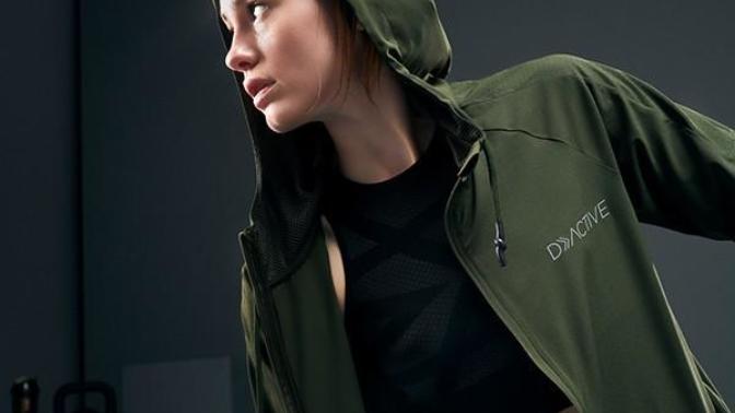 Sweatshirtlerinizde, kapüşonlu sweatshirt mi yoksa kapüşonsuz mu tercih ediyorsunuz?