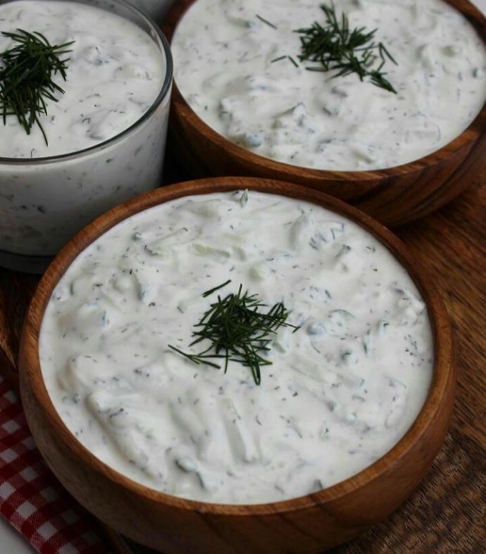 Cacığa dereotu mu koyulur yoksa nane mi?