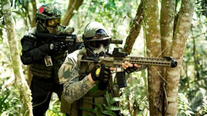 Kocam airsoft oyuncusu?