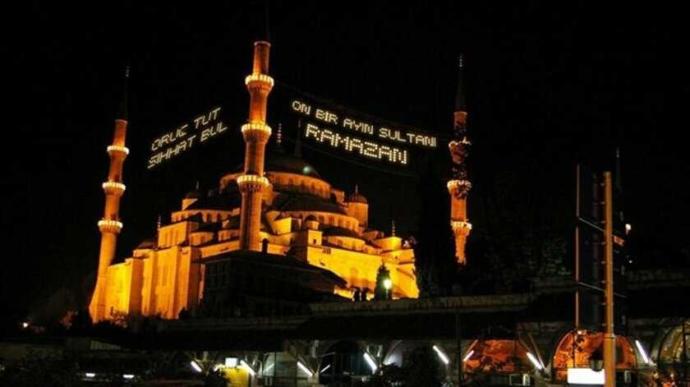 Selamın aleyküm, hayırlı sahurlar, hayırlı geceler herkese, ne yapıyorsunuz, nasılsınız?