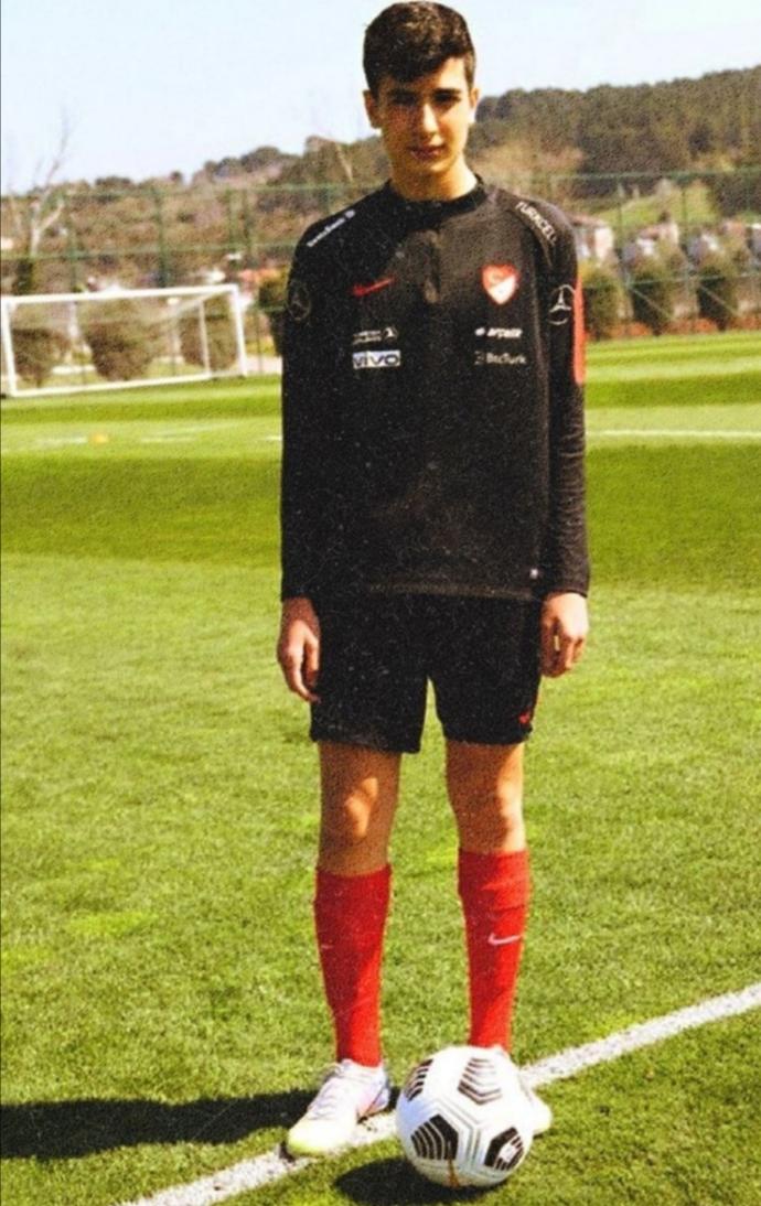 Şehidimiz Fethi Sekinin oğlu Burak Tolunay Sekin U-16 Milli Takımına seçildi. Bu büyük bir başarı değil mi?