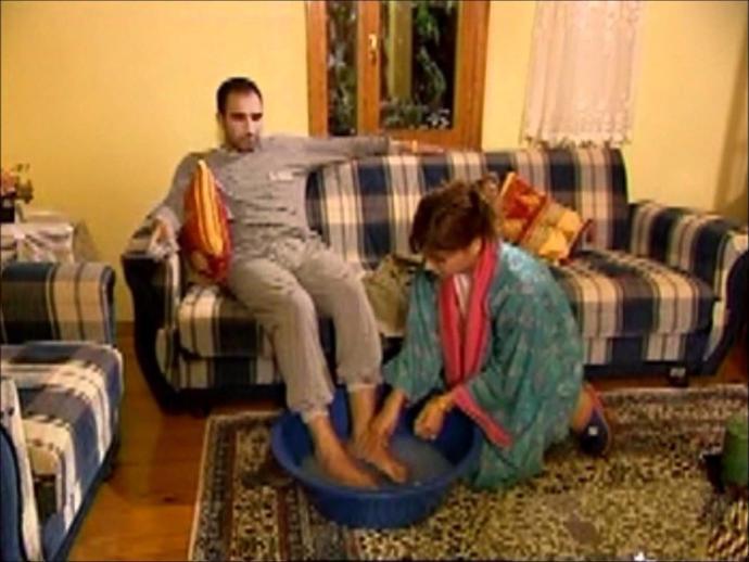 Eşinizin ya da sevgilinizin ayak bakımını size yaptırmasına izin verir misiniz?