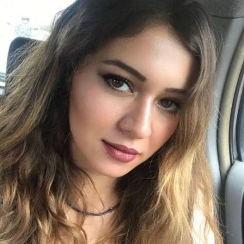 Adım Fatma ve adımdan çok rahatsız oluyorum, Fatma deyince sizin kafanızda nasıl biri canlanıyor?