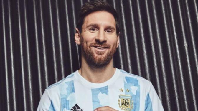 Messi, futbolcular için 50 bin doz aşı aldı! Futbolcuların öncelikli olarak aşılanması doğru mu?
