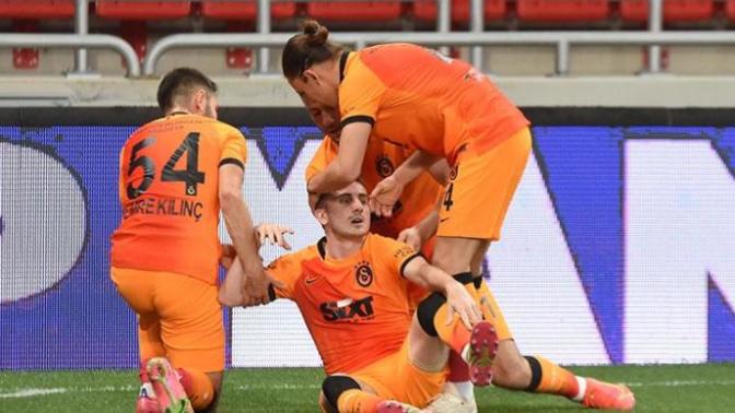 Galatasaray Göztepe'yi deplasmanda 3-1 yenerek zor da olsa şampiyonluk potasına tekrar girdi! Maçı nasıl buldunuz?