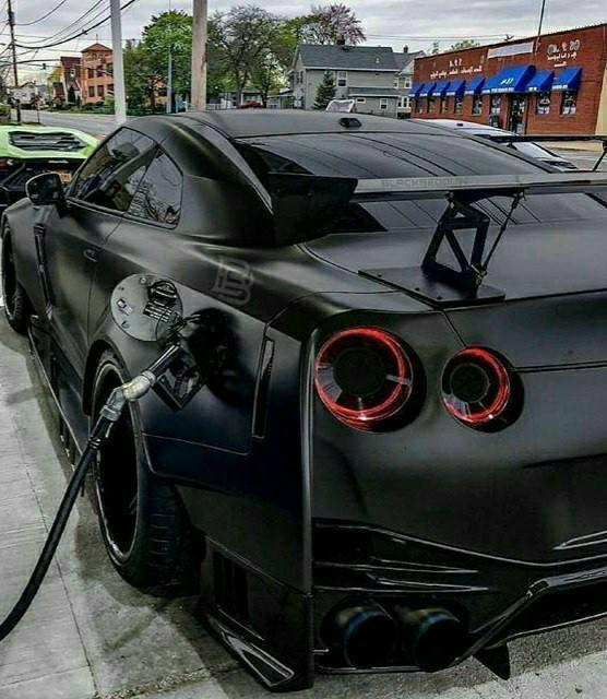 Hangi Ferrari modeli en güzeli?