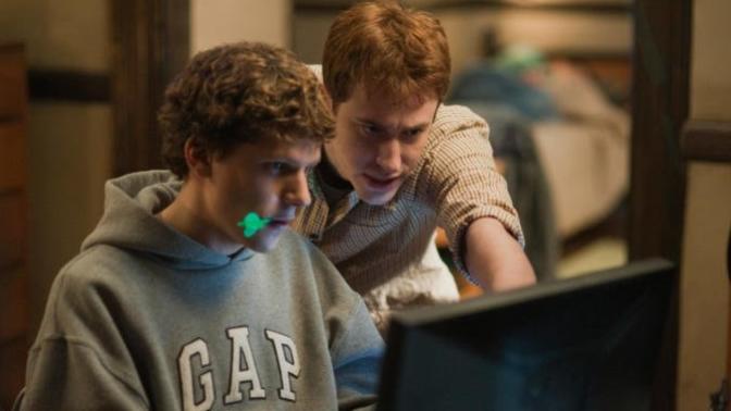 Herkes liseliler üzerinden duyar kasarken üniversite sınavlarını neden kimse ağzına bile almıyor?