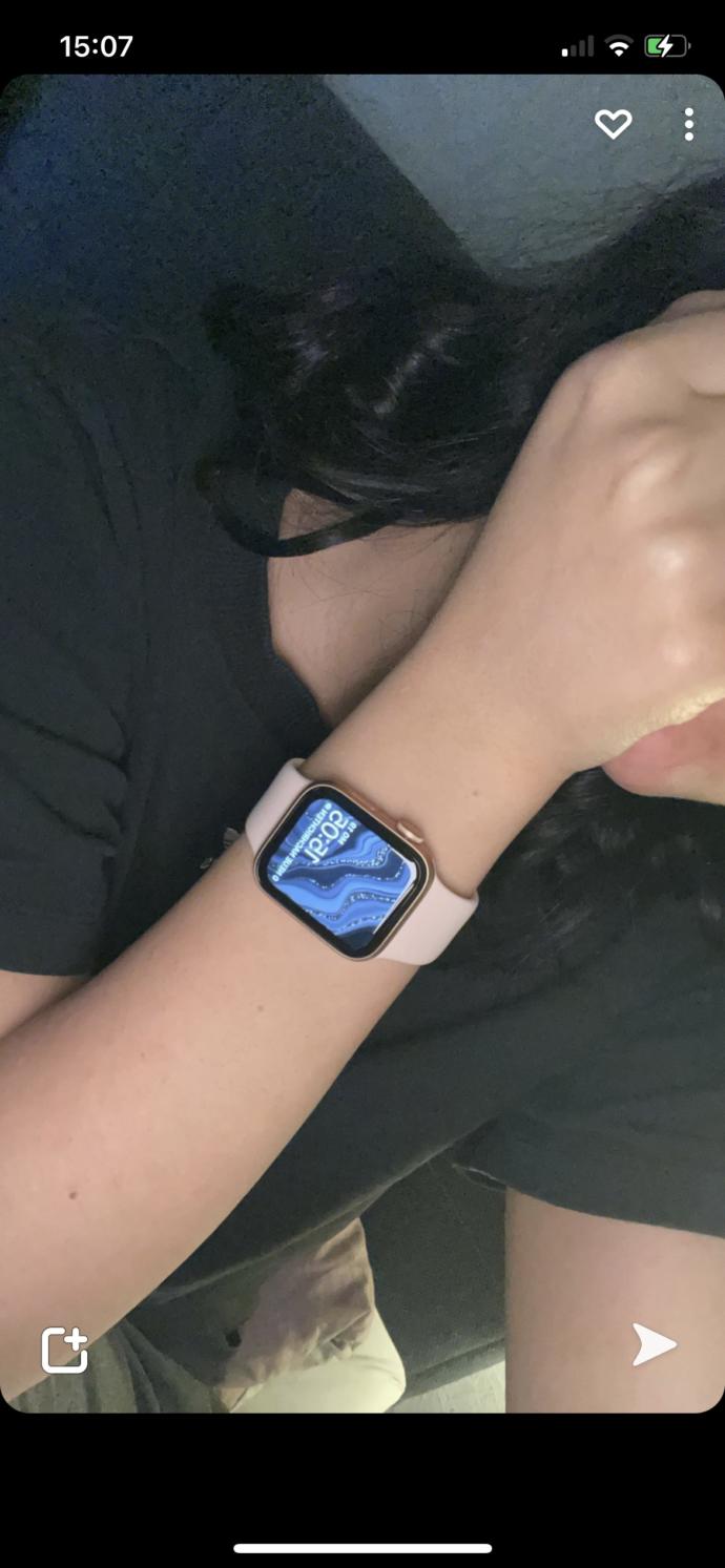 Paraya kıyıp Apple Watch aldım. Çocuksu mu duruyor, yoksa yakışmış mı?