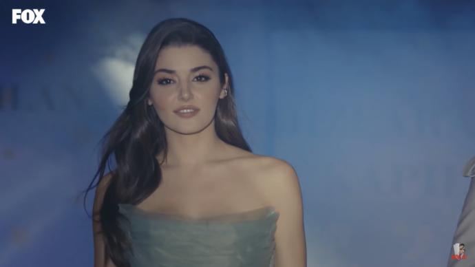 Hande Erçel’in yüz şekli ne?