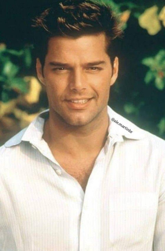 Sizce de Ricky Martin yeni haliyle çok çirkin olmamış mı?