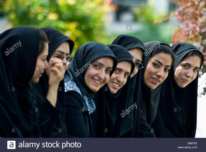 İranlı kızların geneli neden çok koyu tenli ve kaşları kalın olur?