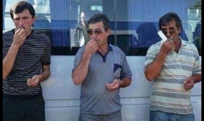 İlişkinin her detayını sosyal medyada paylaşanlar neden ayrılınca sus pus oluyorlar?