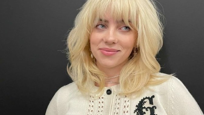 Billie Eilish'in yeni saç pozu mizahşörlerin avı oldu! Billie Eilish'i hangi saç rengiyle seviyordunuz?