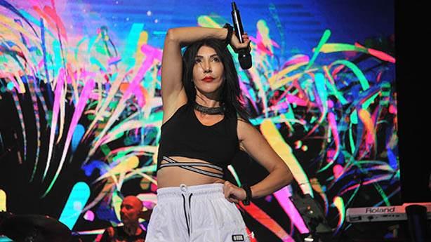 En iyi kadın pop sanatçısı sence hangisi?