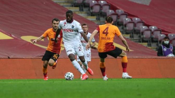 Galatasaray Trabzonspor'la TT Arena'da 1-1 berabere kalarak şampiyonluk şansını büyük oranda kaybetti! Maçı nasıl buldunuz?