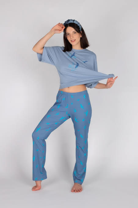 Gecelik mi pijama mı tercihiniz?
