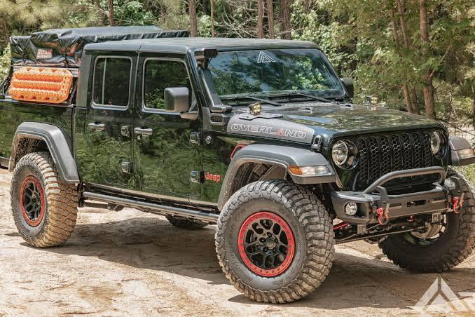 Hangi araba sizin manita?