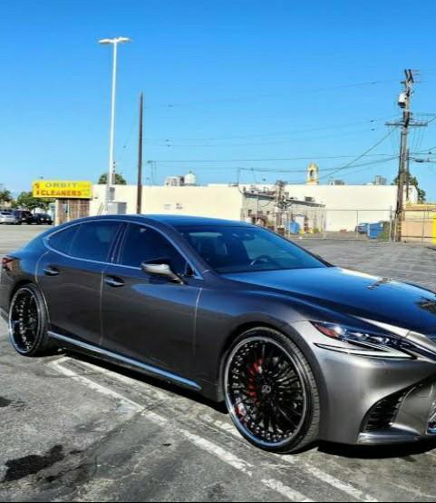 Hangi araba sizin manita?