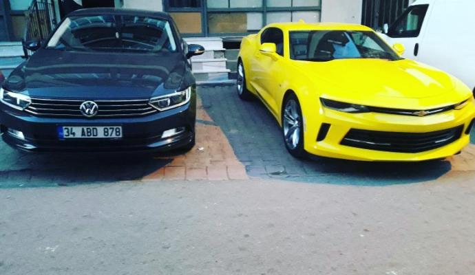 Hangi araba sizin manita?