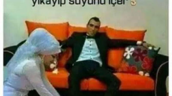 Kadın Dediğin Erkeğinin Ayaklarıni Yıkayacak Bir Kere Haksız mıyım?