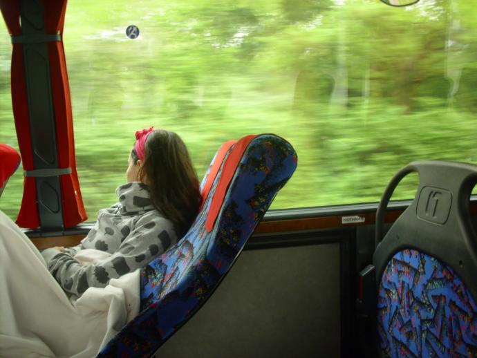 Otobüs yolculuklarında genelde hangi tarafta oturursunuz?