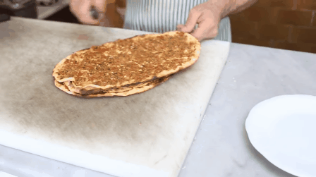 Gereğinden fazla abartıldığını düşündüğün yemek var mı?