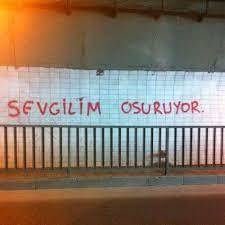 Sevgilimle konuşurken osurdum?