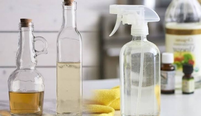 Duvardan guaj boyası nasıl çıkarılır?