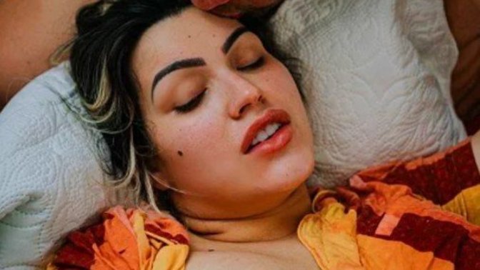 Ünlü model plasentasını yedi! Siz böyle bir şey yapar mıydınız?