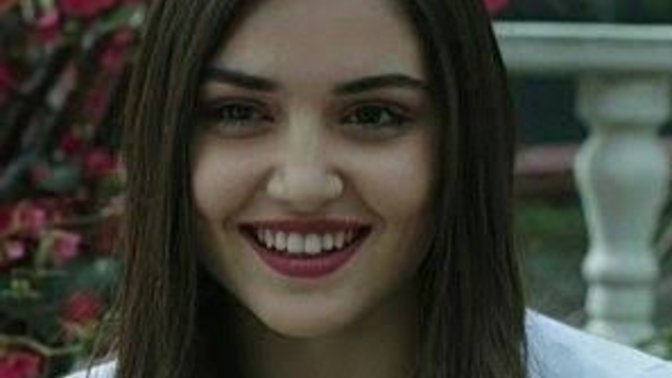 Hande Erçel'in estetiksiz hali çok sıradan değil mi?