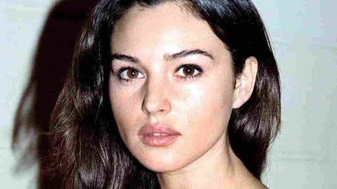 Monica Bellucci mi Barbara Palvin mi daha güzel?