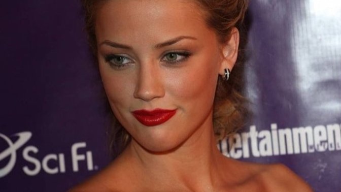 Amber Heard abartıldığı kadar güzel mi sizce?