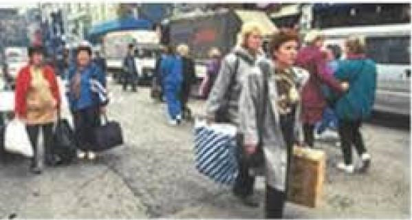 1990larda bavul turizmi ve çalışmak için Türkiyeye gelen Bulgarlar ve Slav halkları.