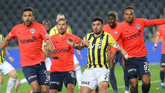 Fenerbahçe Kaşımpaşa'yı 3-2 yenerek şampiyonluk yarışını sürdürdü! Maçı nasıl buldunuz?