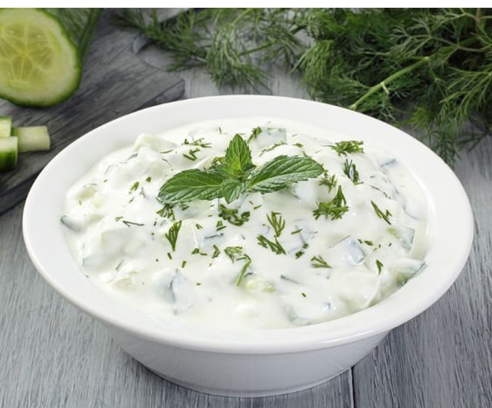 Yarın kayınvalidem iftira yemeğe gelecek. Evli olarak onlarla ilk defa yemek yiyeceğiz. İftara ne yapmalıyım?