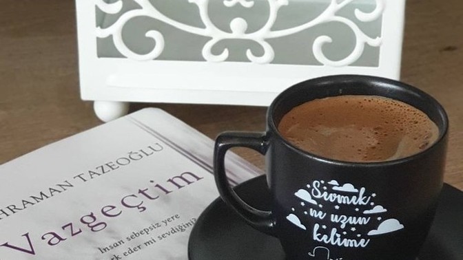Kahve ile müzik mi dinlersiniz, yoksa kitap mı okursunuz?