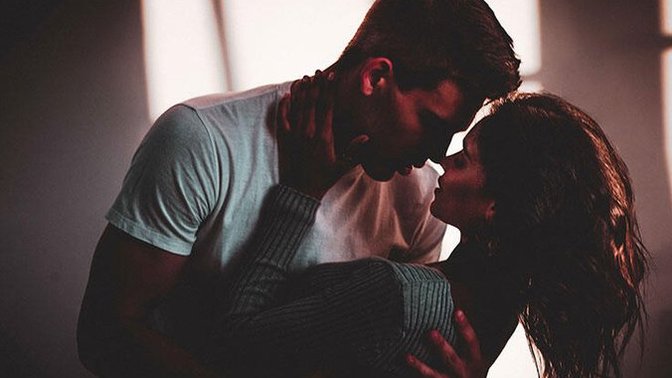 Sarhoş bir gecenin ardından yapılan seksi partneriniz hatırlamasa ne yapardınız?