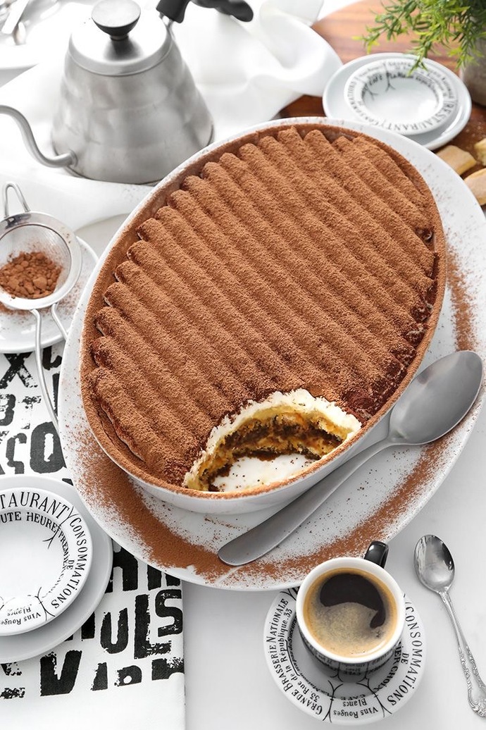 Tiramisu kek ile mi yoksa kedi dili ile mi yapılmalı?