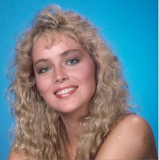 Sharon Stone mu Hande erçel mi daha güzel?